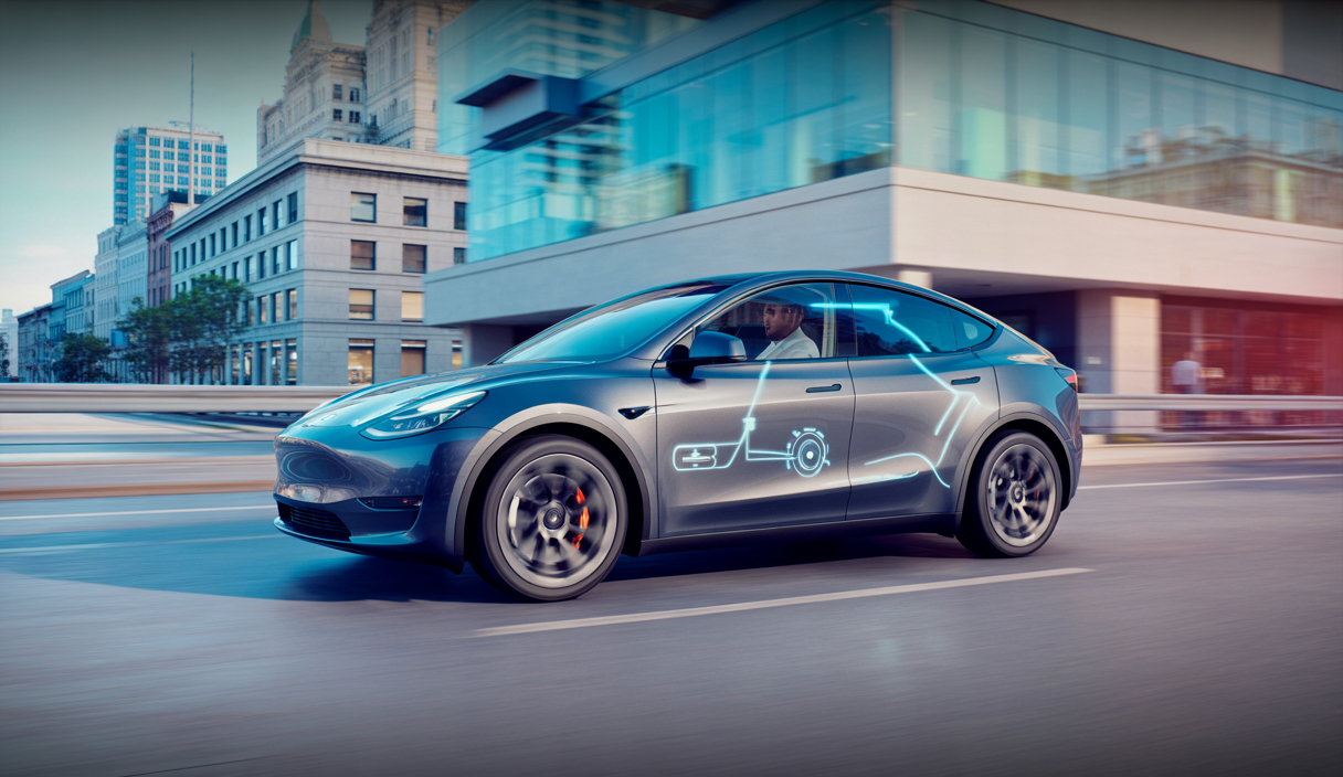 Tesla Model Y 2025 en conduite autonome avancée sur route urbaine avec interface utilisateur futuriste à l'écran, illustrant les innovations majeures en autonomie véhiculée et mobilité électrique